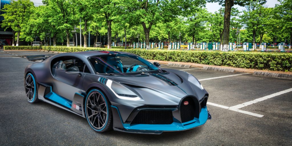 Bugatti divo 236 mph