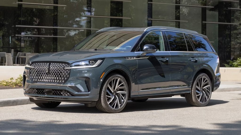 2025 Lincoln Aviator Black label exterior 101 65bd660745721